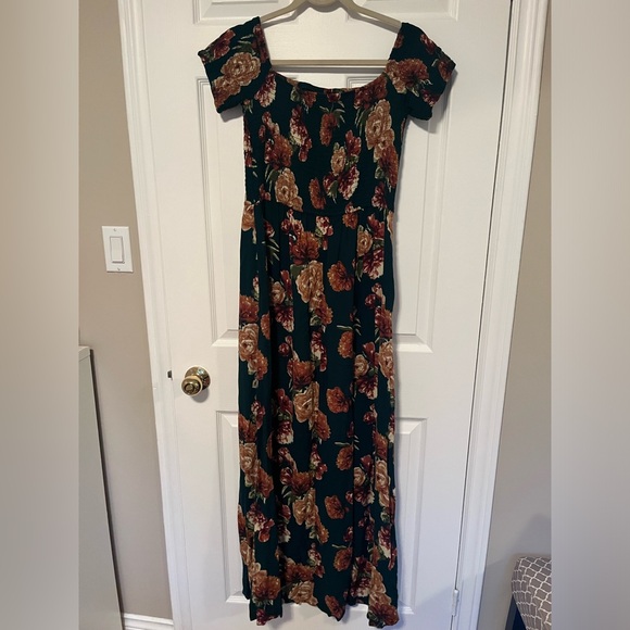 Off-The-Shoulder Floral Dress - Picture 3 of 4